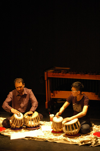 Margie's Recital at Hong Kong Arts Centre 2009, Guess performer: Dr Tareef Hayat KHAN (Tabla)
